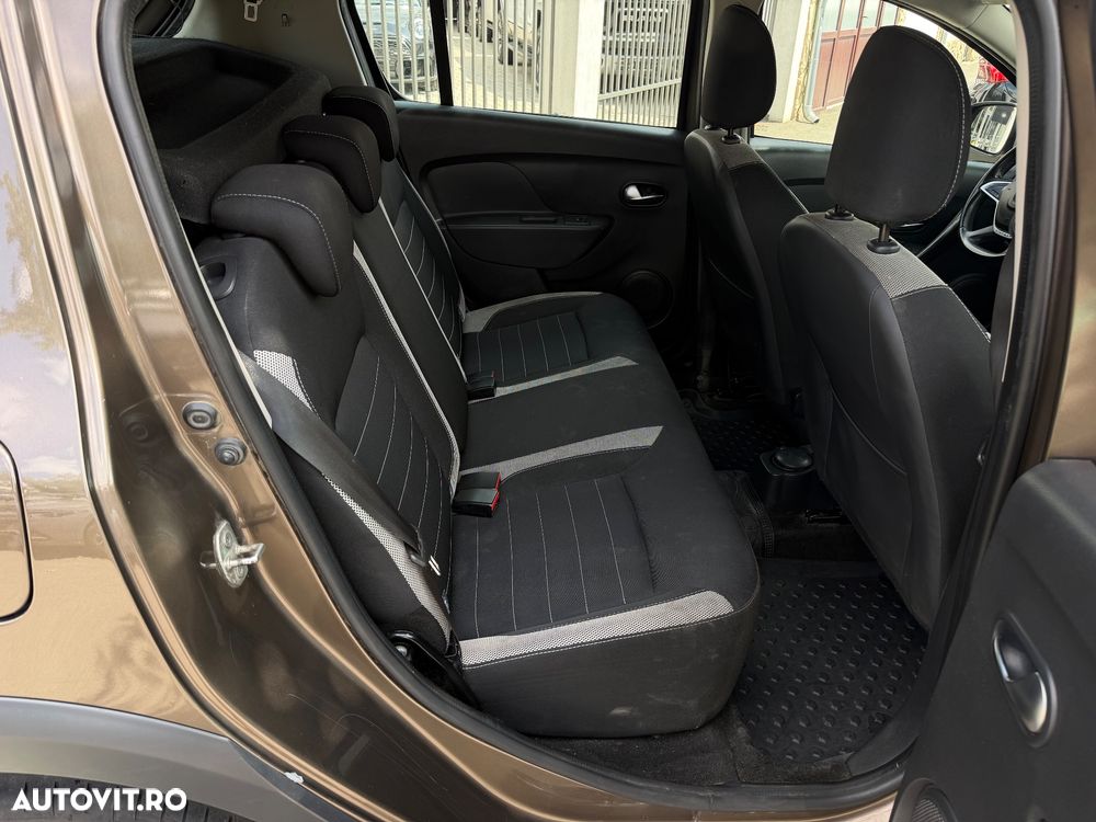 Dacia Sandero Stepway 0.9 TCe - 17