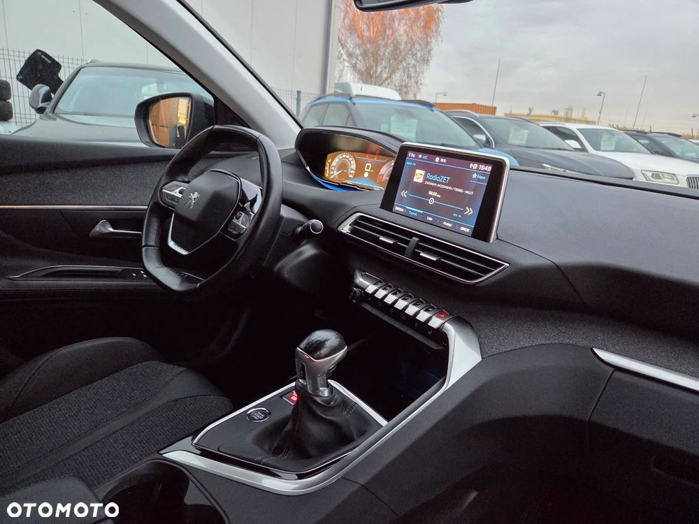 Peugeot 3008 1.5 BlueHDi Allure Pack S&S - 20