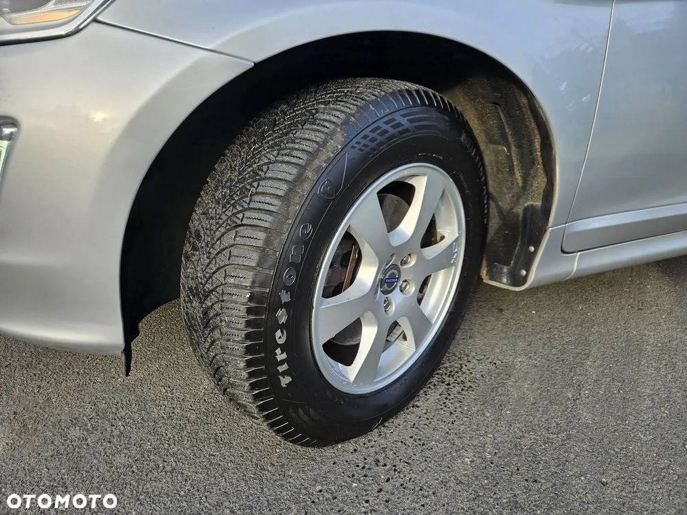 Volvo XC 60 D3 Momentum - 9