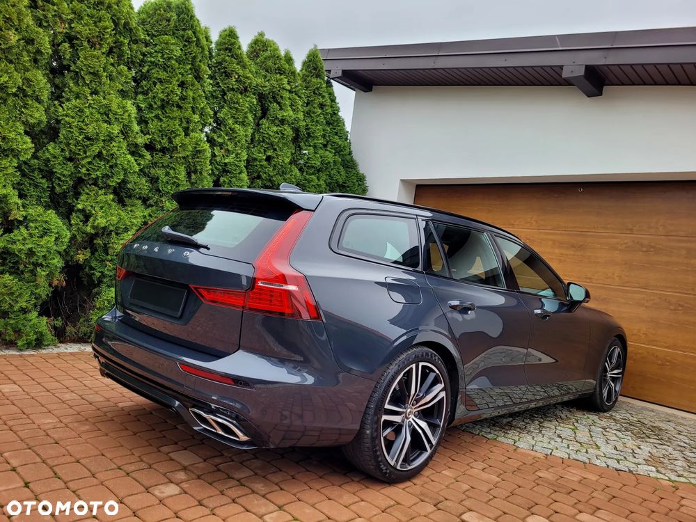 Volvo V60 T4 R-Design - 1