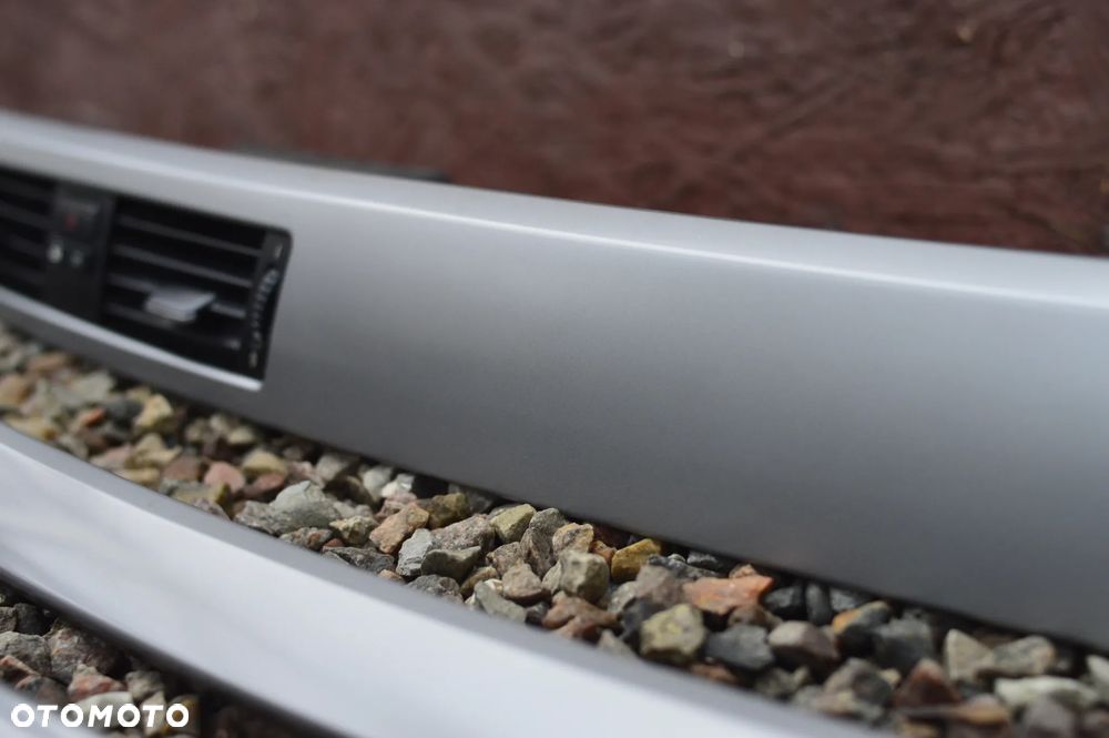 BMW E91 / E90 ORYGINALNY KOMPLET DEKORÓW / LISTWY OZDOBNE W KOLORZE SREBRNYM POD SYSTEM STAR-STOP + KRATKI NAWIEWU O NR. 51 16 7 137 484 / 51 16 7 137 485 / 7 137 484 / 7 121 472 OEM - 11