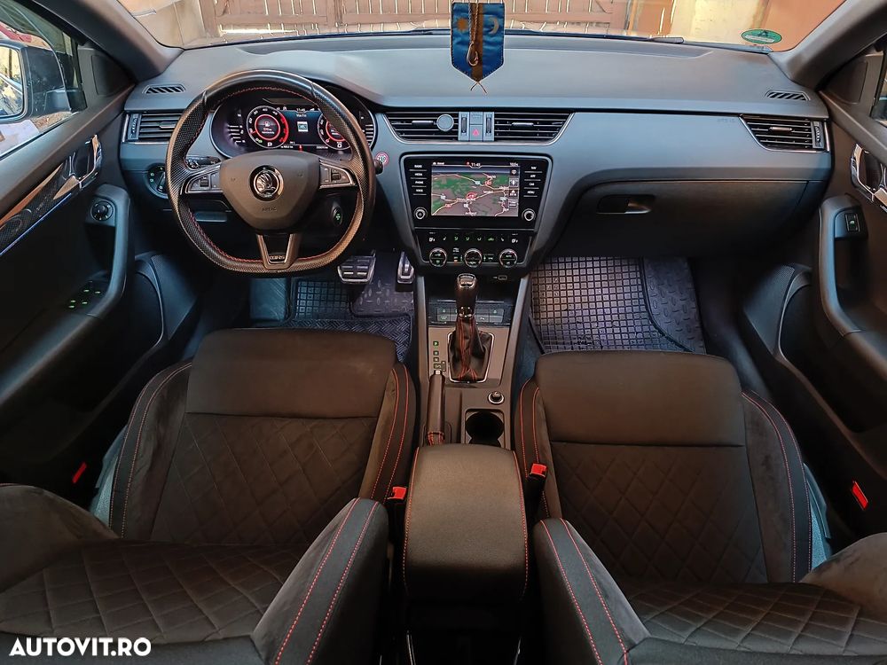 Skoda Octavia 2.0 TDI DSG 4X4 RS - 10