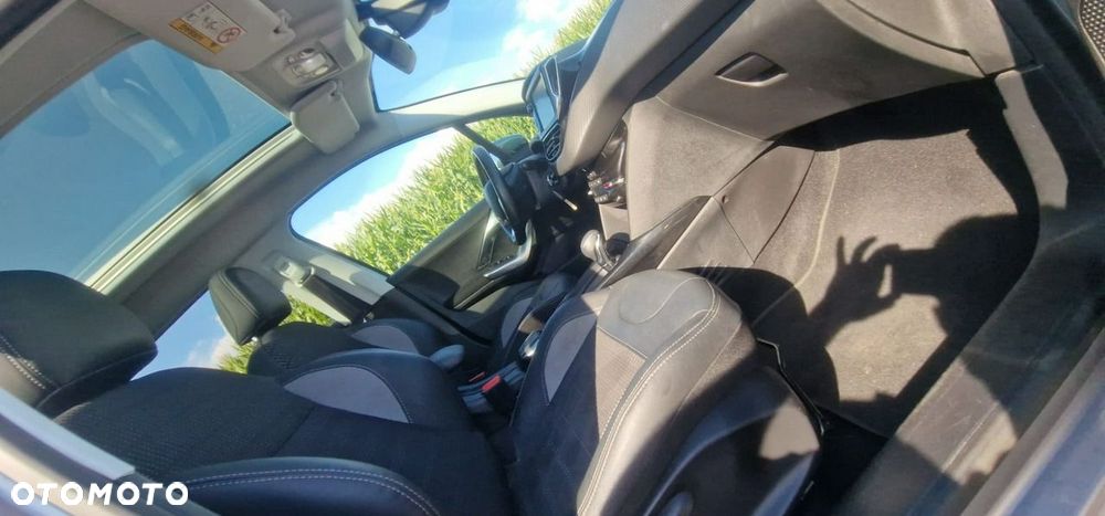 Peugeot 2008 - 12