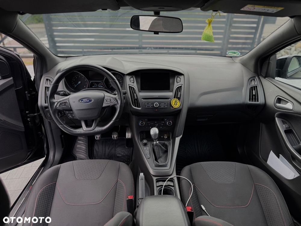 Ford Focus 1.0 EcoBoost ST-Line - 10