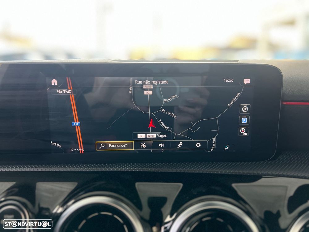 Mercedes-Benz A 250 Limousine e AMG Line - 16