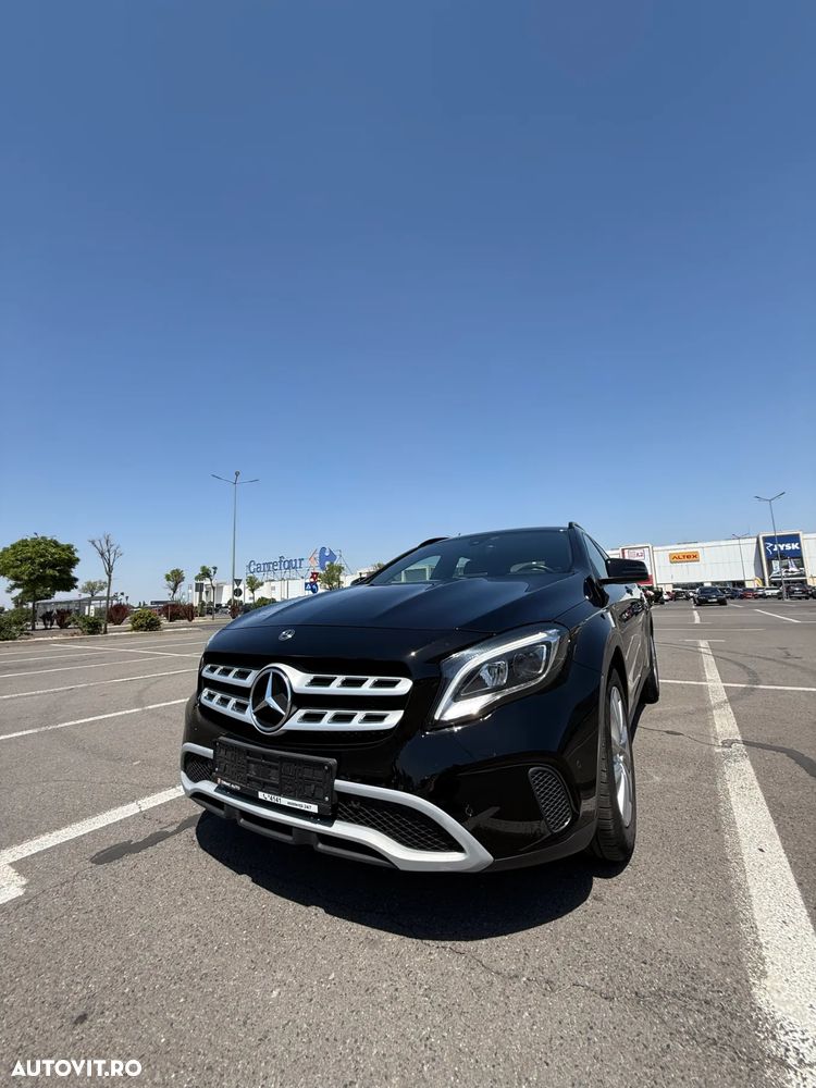 Mercedes-Benz GLA - 10