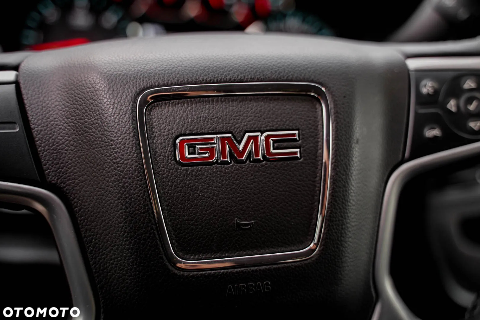 GMC Sierra - 28