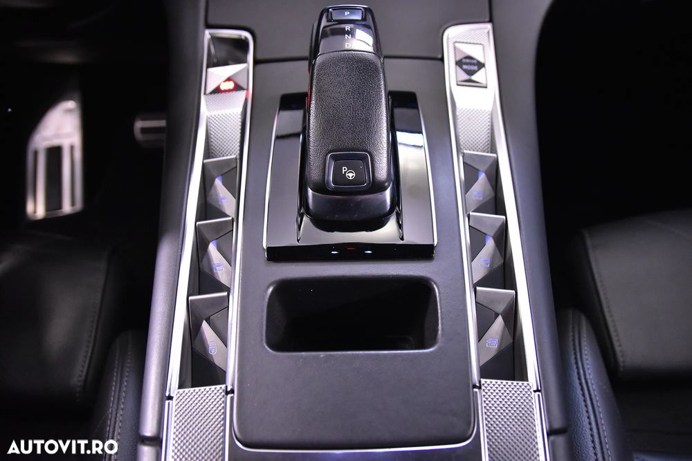 DS Automobiles DS 7 Crossback - 16