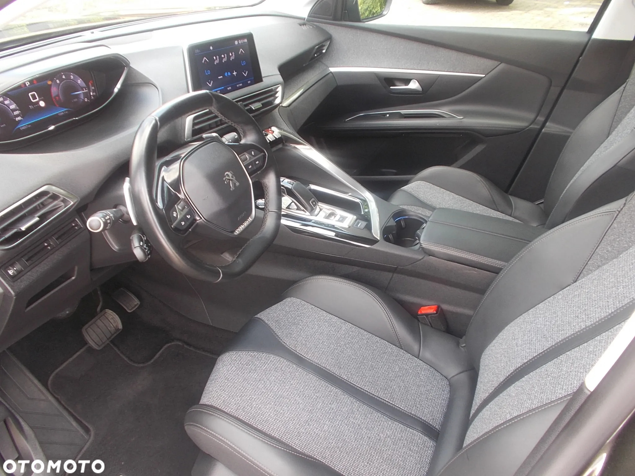 Peugeot 3008 1.2 PureTech Allure S&S EAT6 - 12