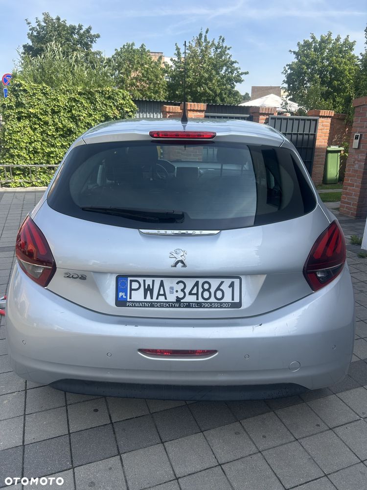 Peugeot 208 - 3