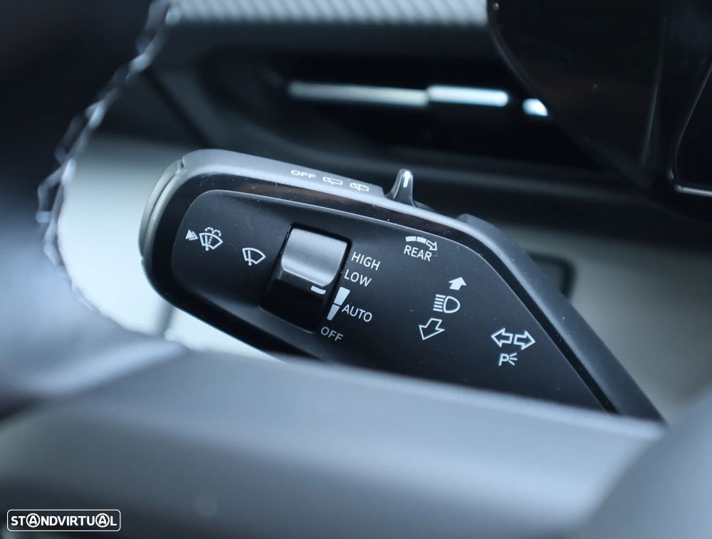 Ford Explorer 79 kWh Premium AWD - 41