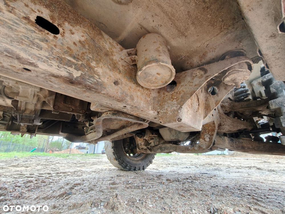 Mitsubishi L200 - 15