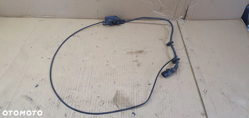 Zamek rygiel maski przód czujnik linka cięgno Audi A8 D3 4E0823509E - 1