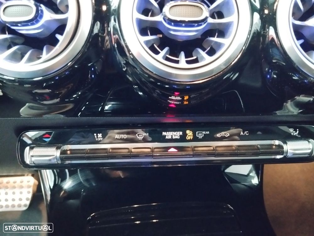 Mercedes-Benz A 200 AMG Line Aut. - 37