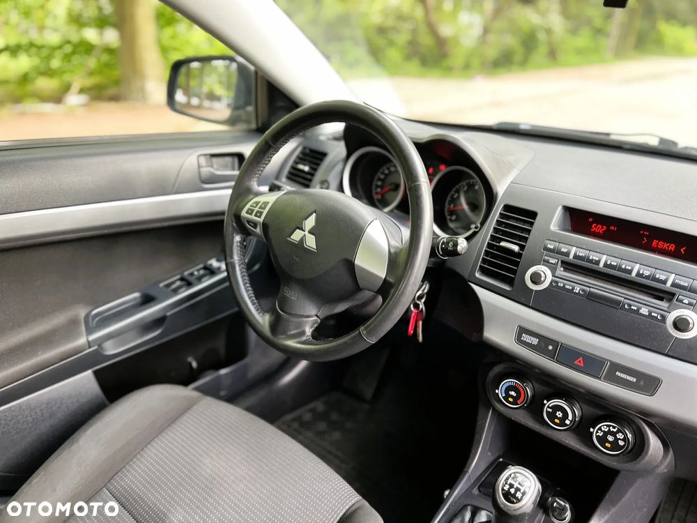 Mitsubishi Lancer - 15
