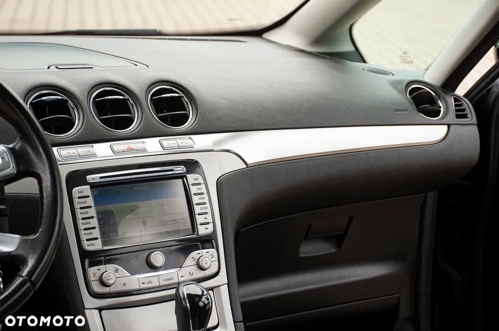 Ford Galaxy 2.3 Ghia - 33