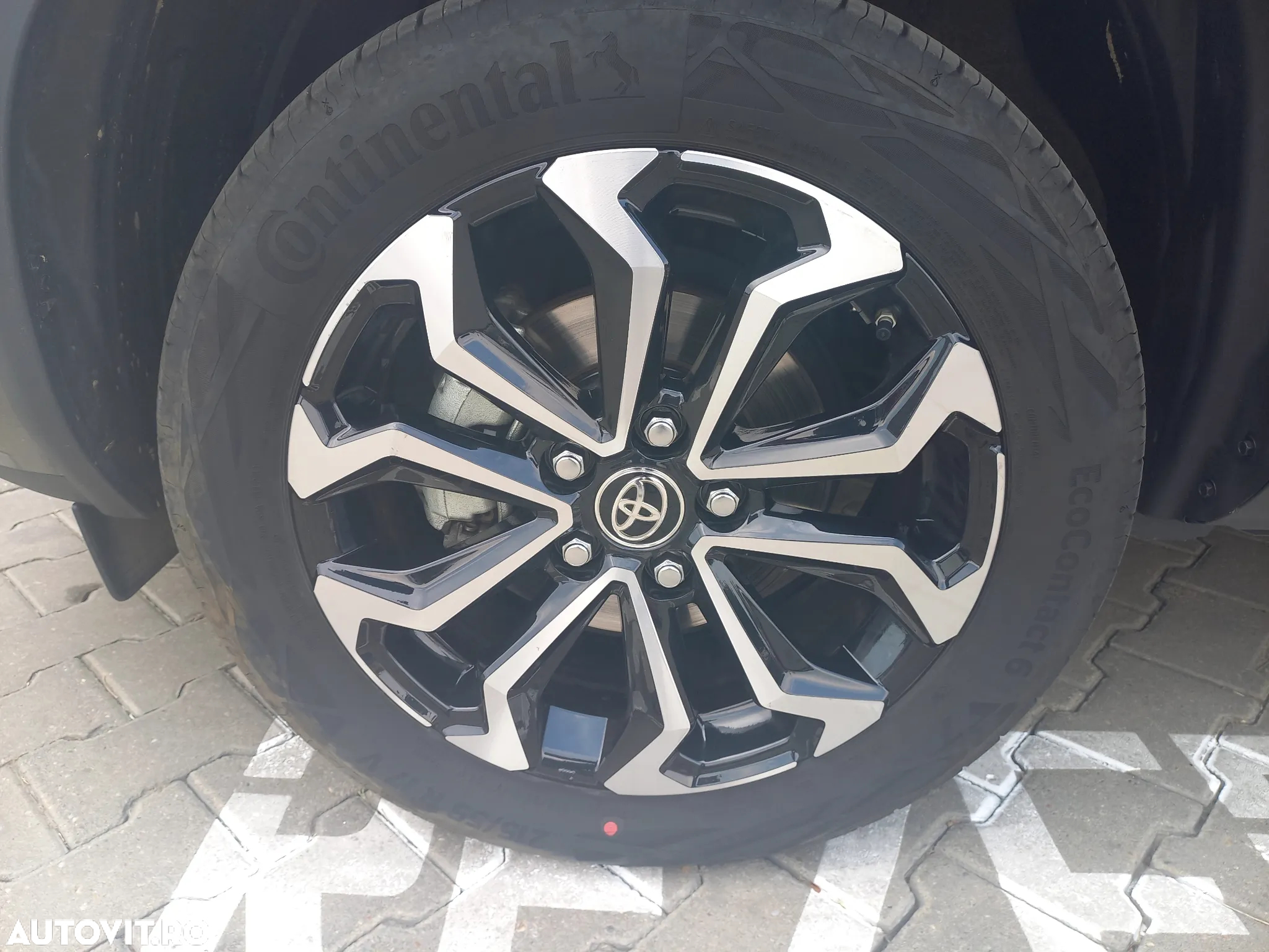 Toyota Yaris Cross 1.5 VVT-i HSD 4x2 Dynamic - 28