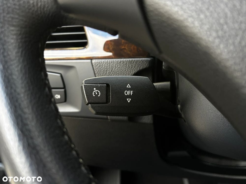 BMW Seria 3 320i - 37