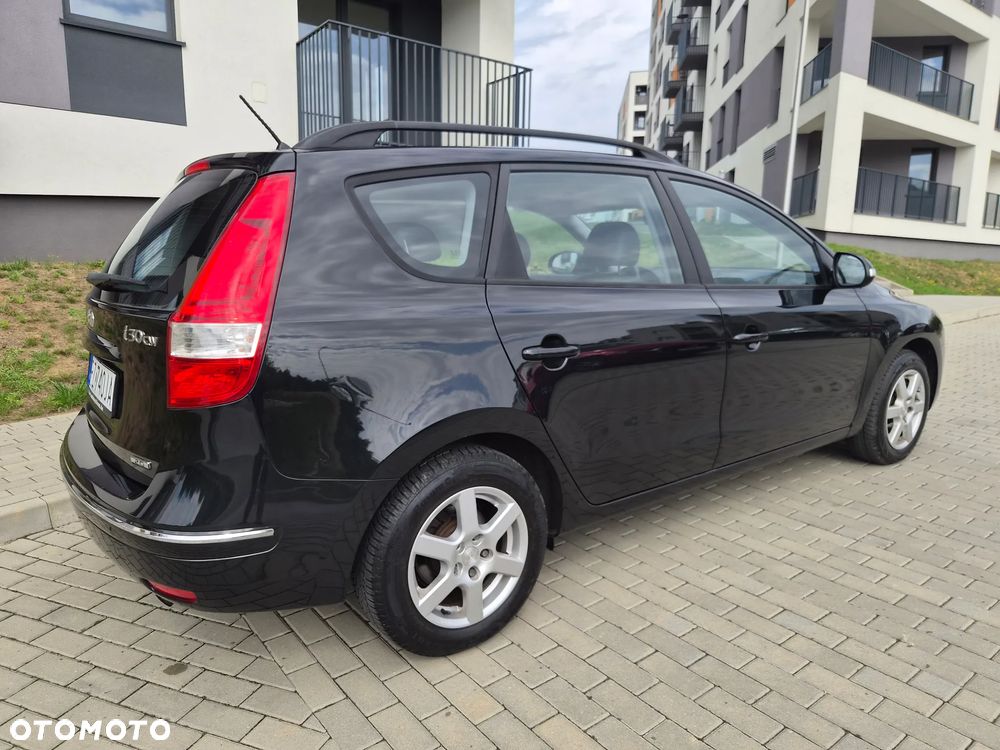 Hyundai i30 2.0 Premium - 6