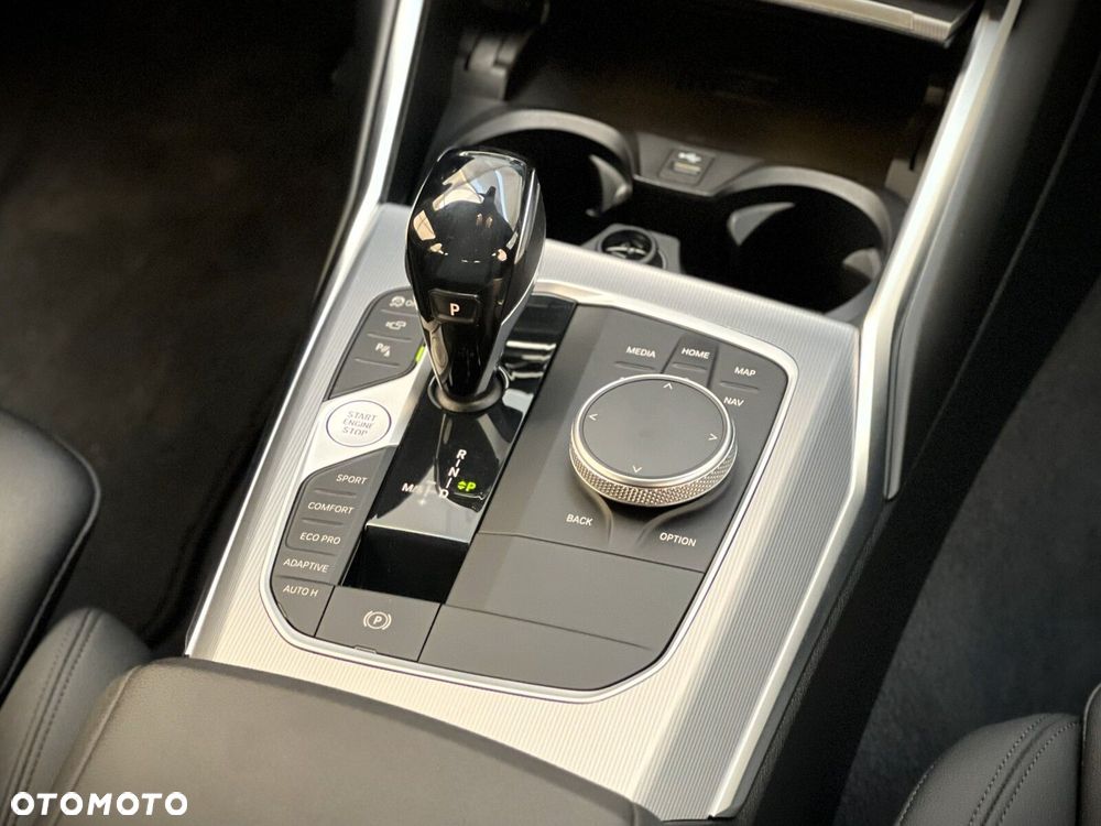 BMW Seria 3 320d xDrive Sport Line sport - 24