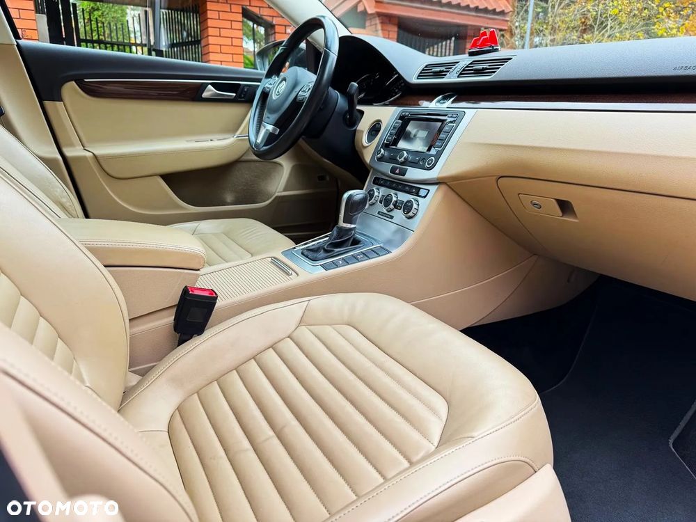 Volkswagen Passat 2.0 TDI Highline DSG - 18