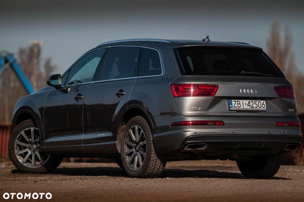 Audi Q7 - 1