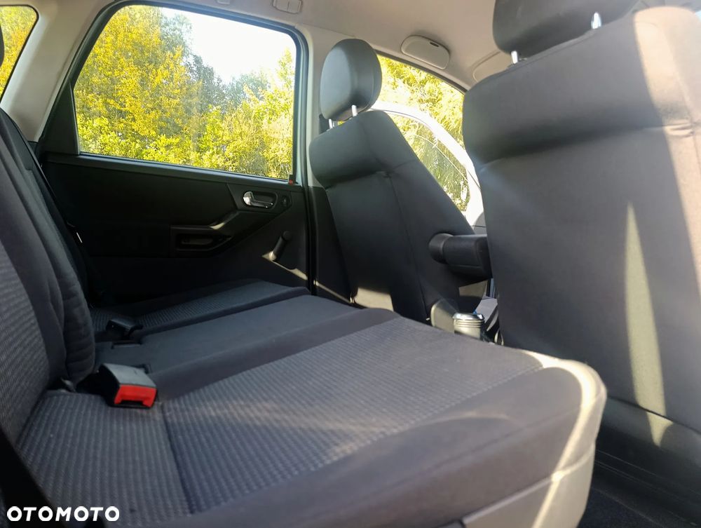 Opel Meriva - 14