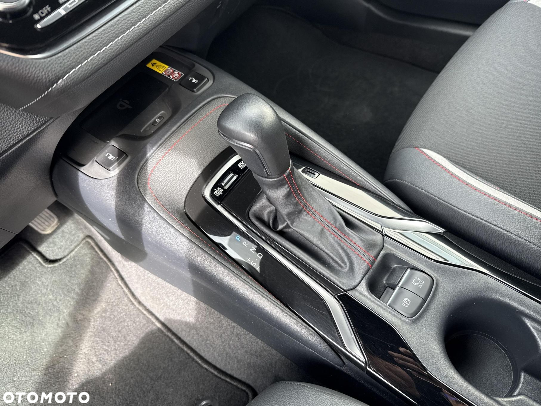 Toyota Corolla 2.0 Hybrid GR Sport Dynamic - 21