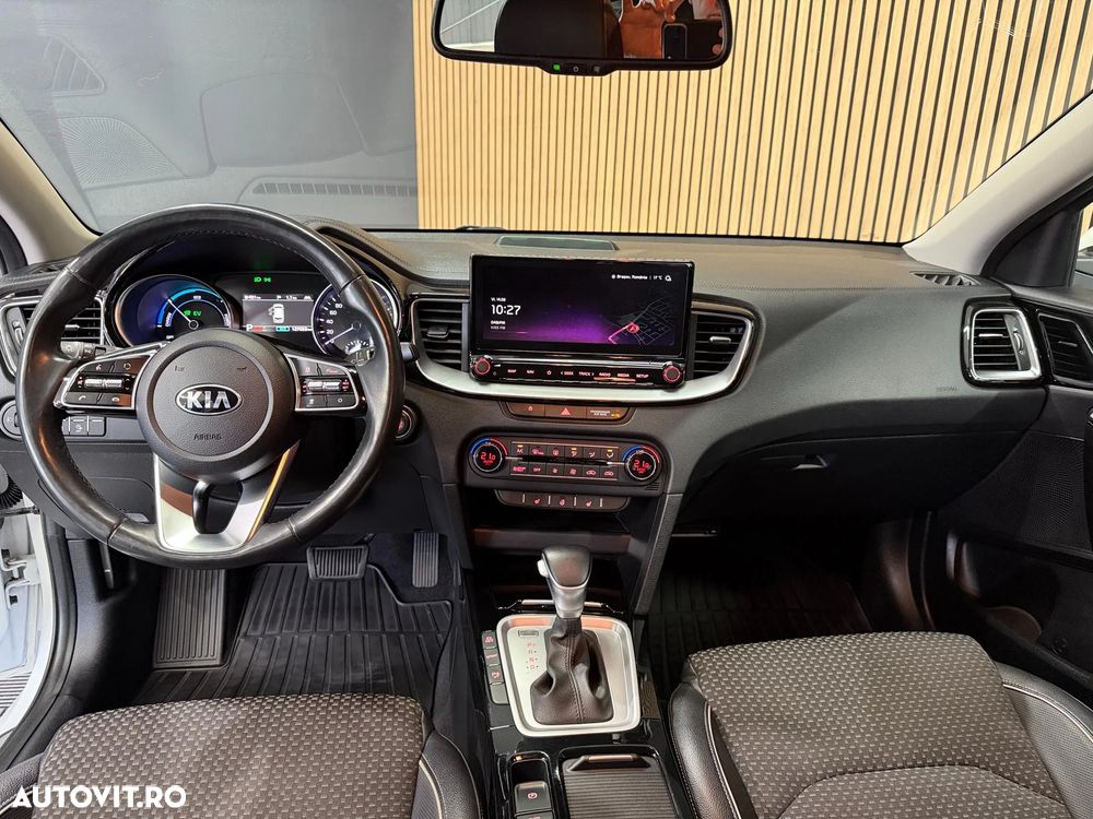Kia Ceed 1.6 GDI DCT OPF Inspiration - 12