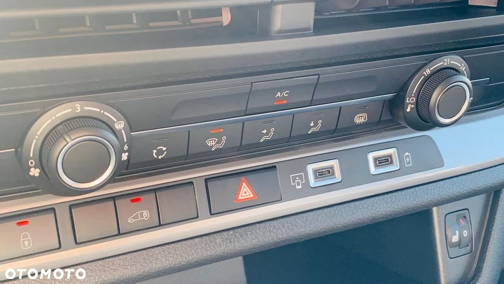 Opel Vivaro 2.2 CDTI M 2,8t - 11