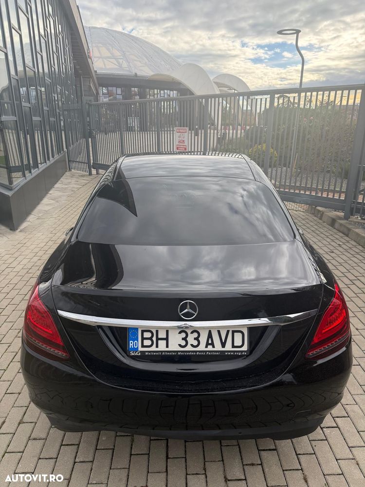 Mercedes-Benz C - 21