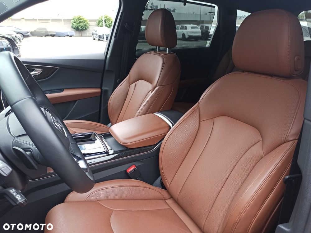 Audi Q7 - 9