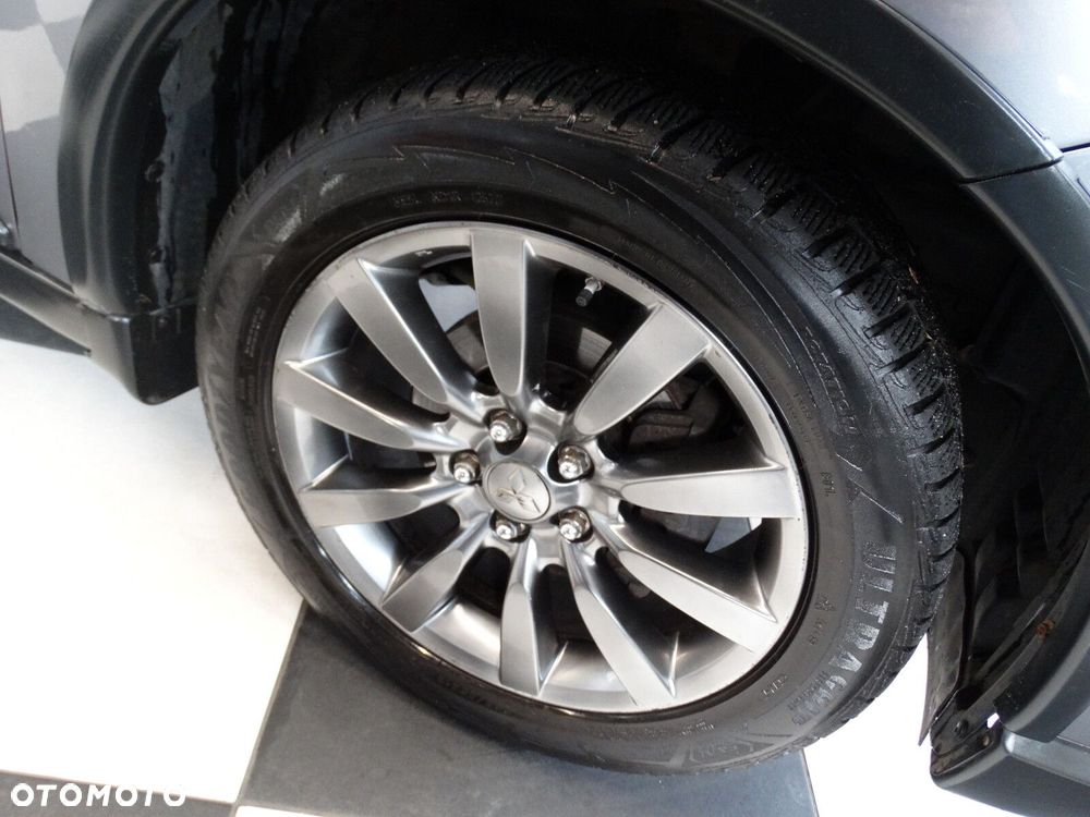 Mitsubishi Outlander - 37