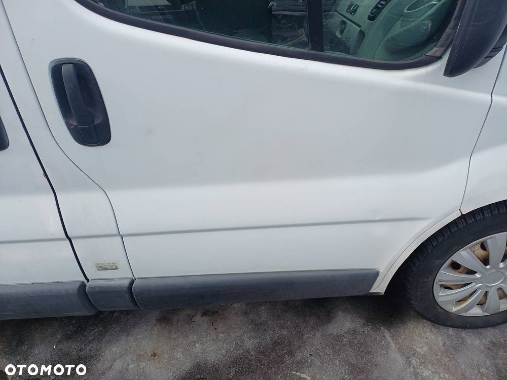 DRZWI KOMPLETNE PRAWY PRZÓD RENAULT TRAFIC II 0D31 - 2