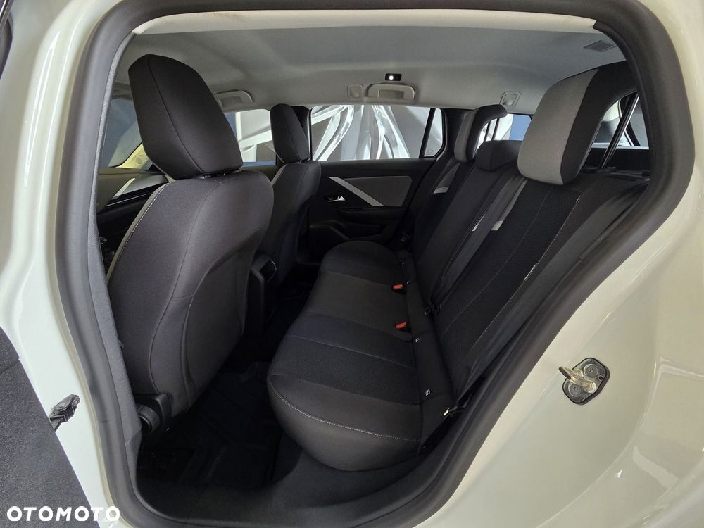 Opel Astra 1.2 T Edition S&S - 8