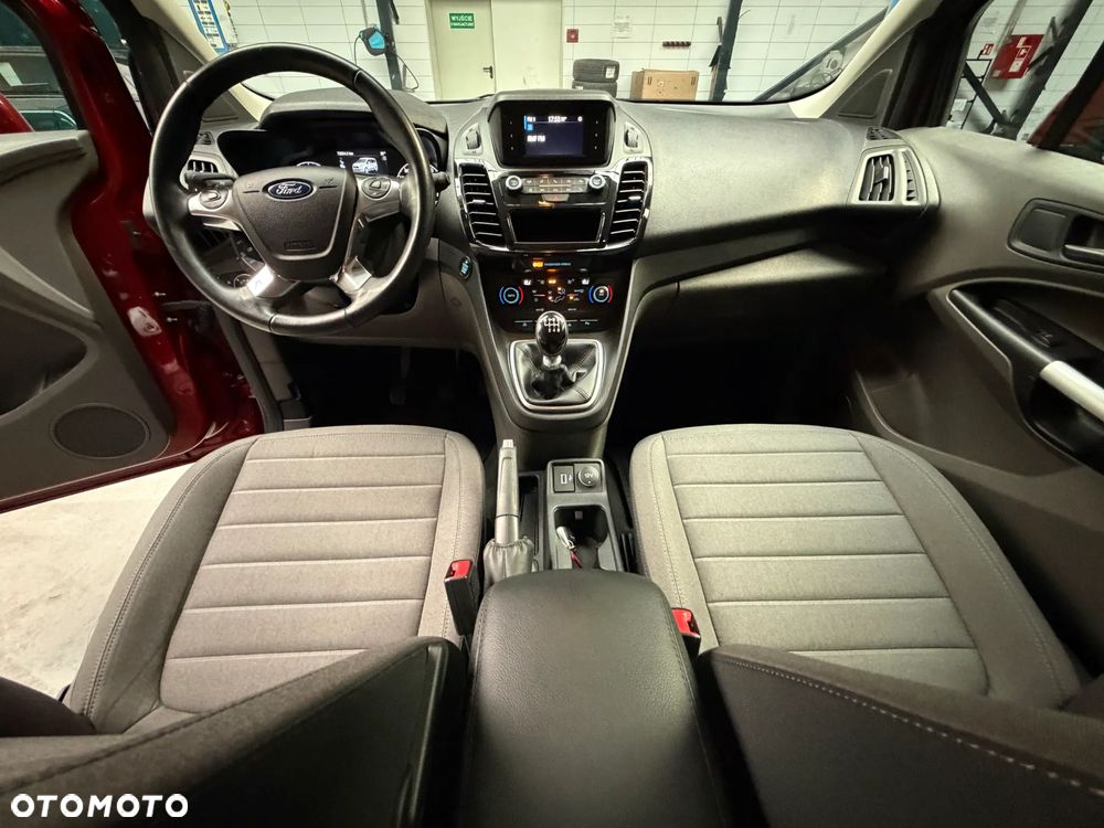 Ford Tourneo Connect Grand - 9