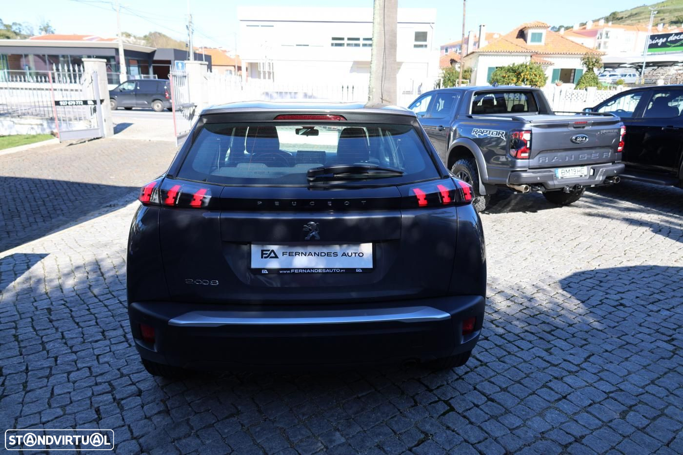 Peugeot 2008 1.2 PureTech SE Style - 4