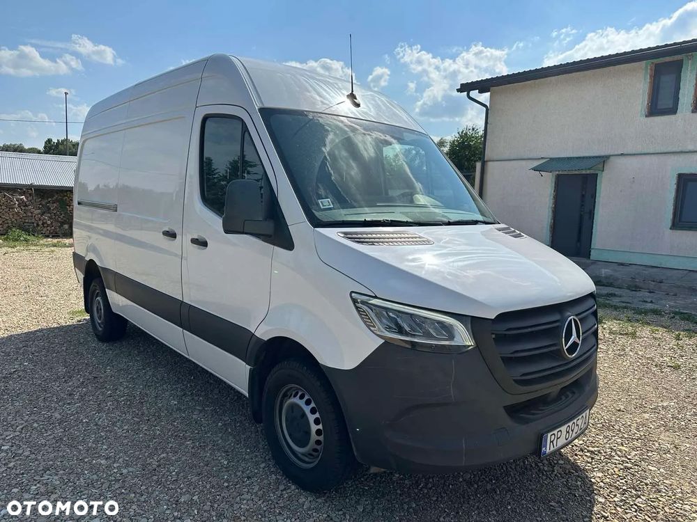 Mercedes-Benz Sprinter 319 - 1