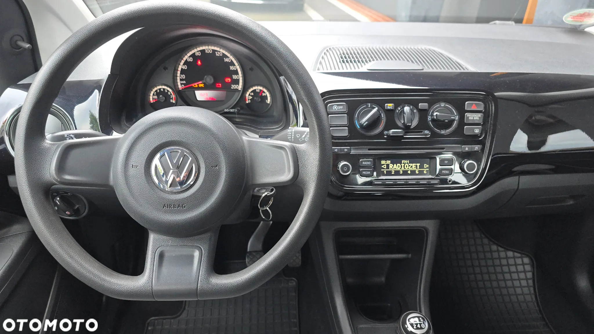 Volkswagen up! 1.0 move - 11
