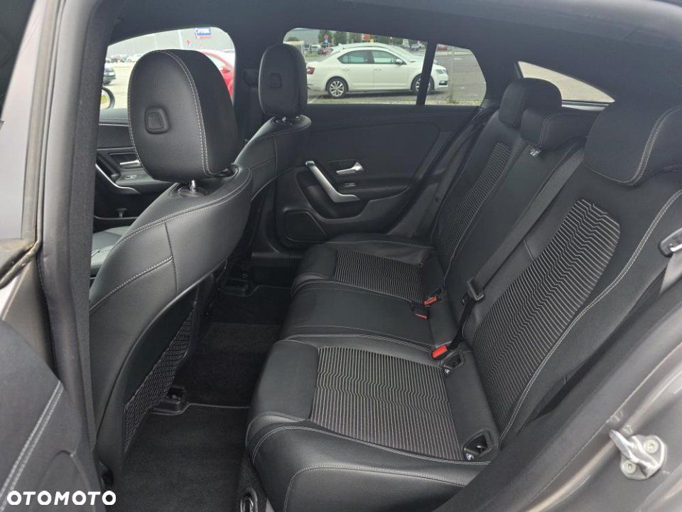 Mercedes-Benz CLA - 11