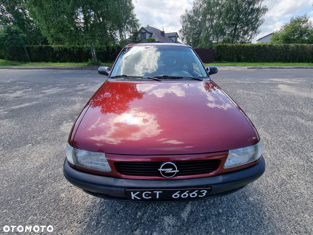Opel Astra 1.6 GL - 20