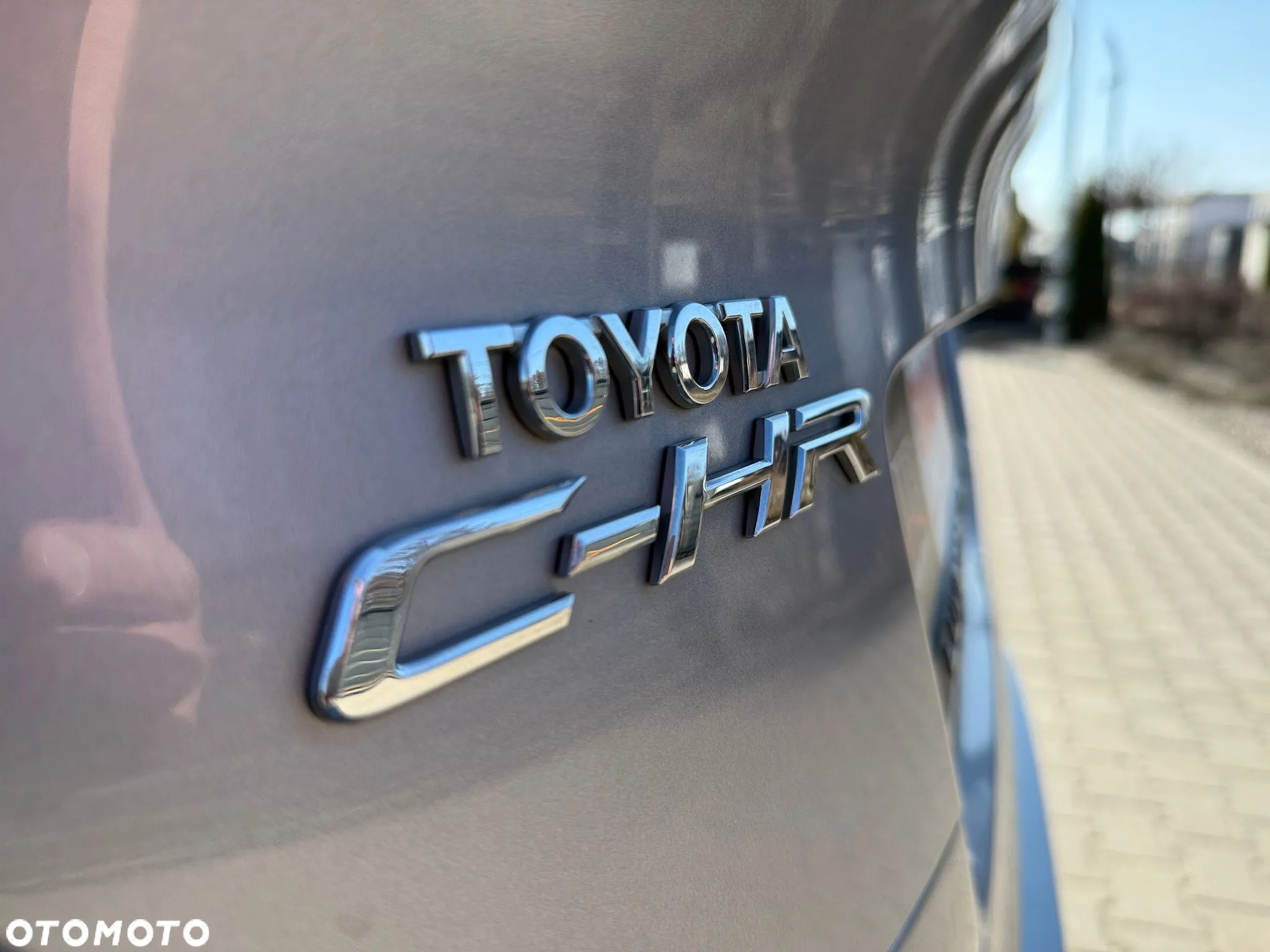 Toyota C-HR 1.8 Hybrid Team Deutschland - 28