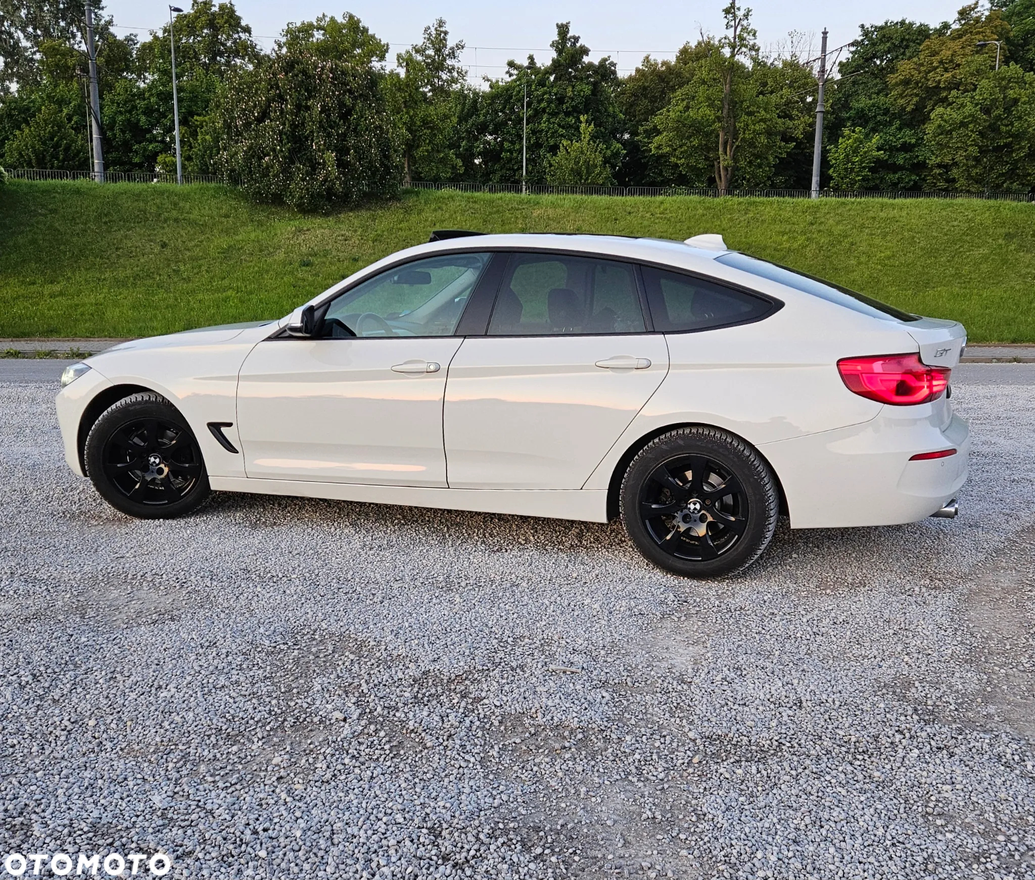 BMW 3GT 320i - 6