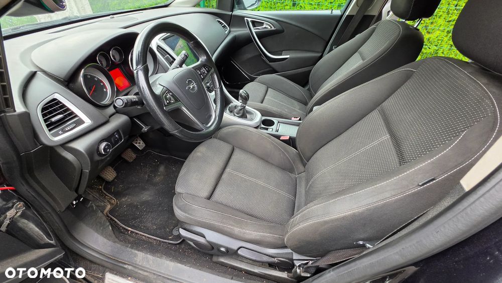 Opel Astra 1.6 Turbo - 23