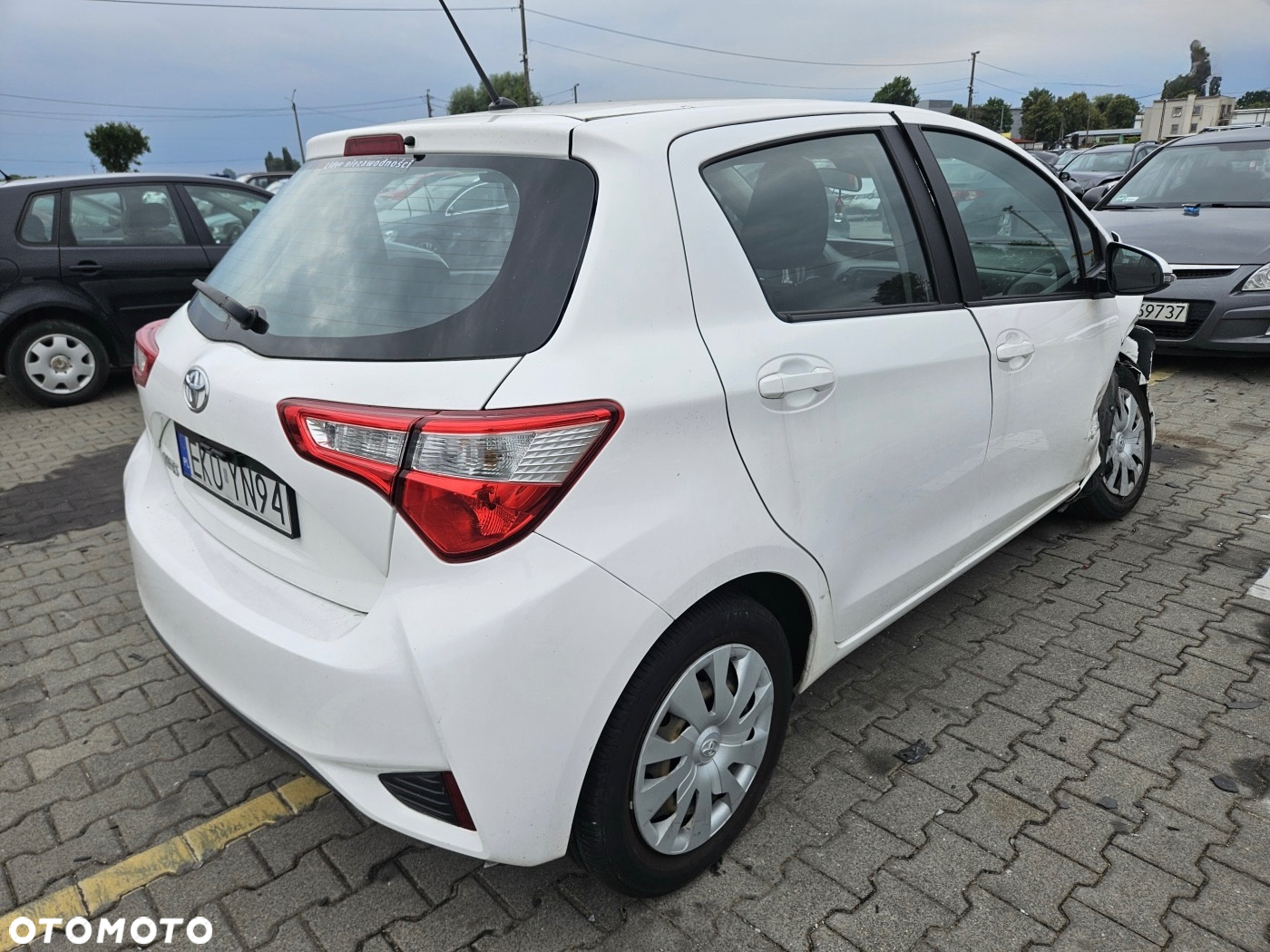 Toyota Yaris - 4