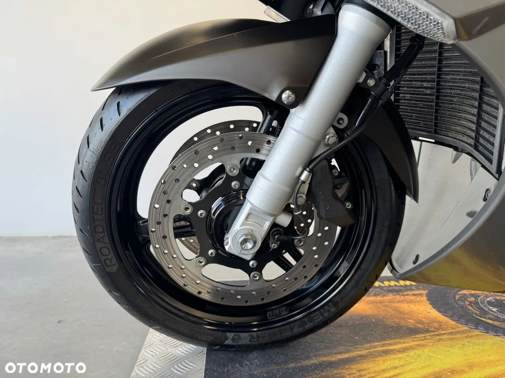 Yamaha FJR - 18
