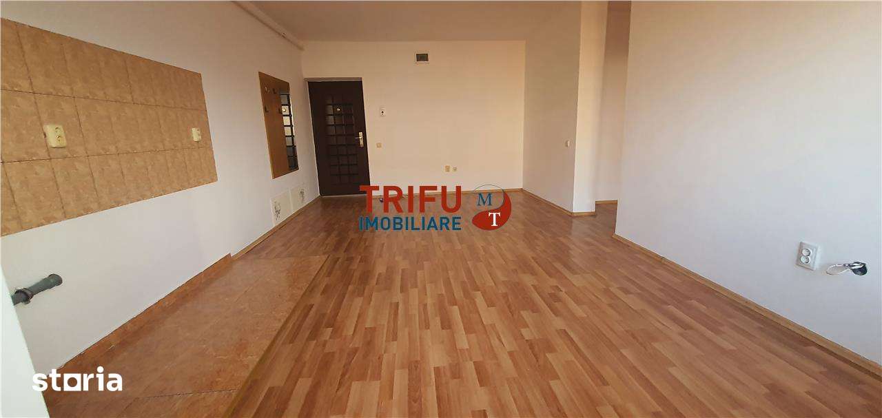 Apartament 3 camere de inchiriat Cetate etaj 2 — fotografia 1