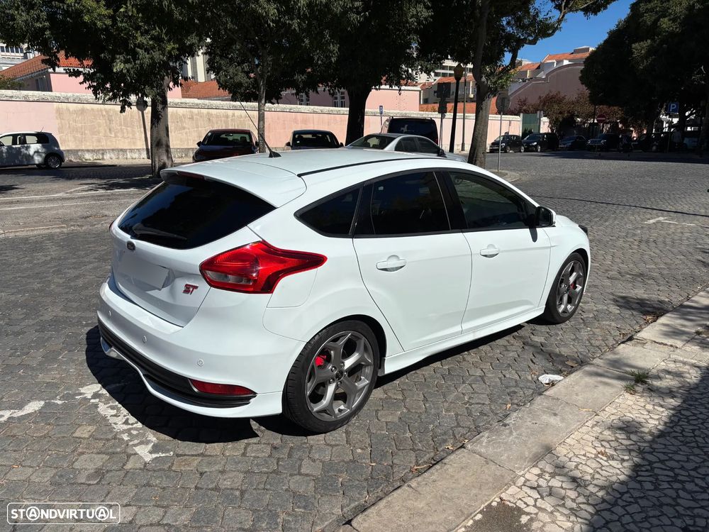 Ford Focus 2.0 EcoBoost ST - 3