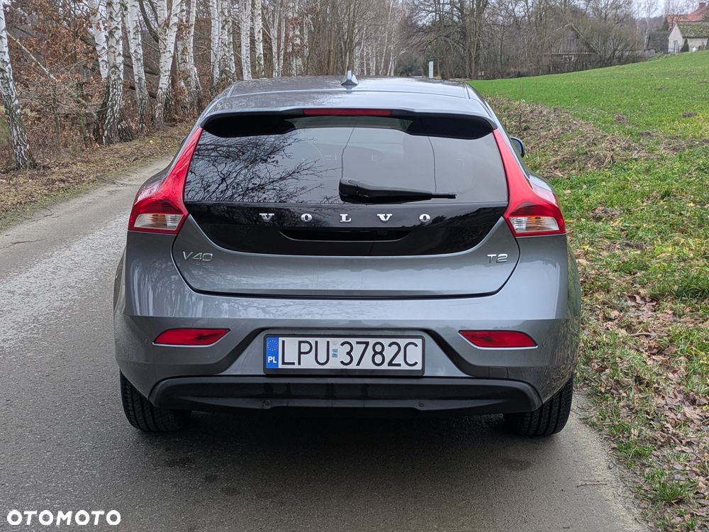 Volvo V40 T2 - 10