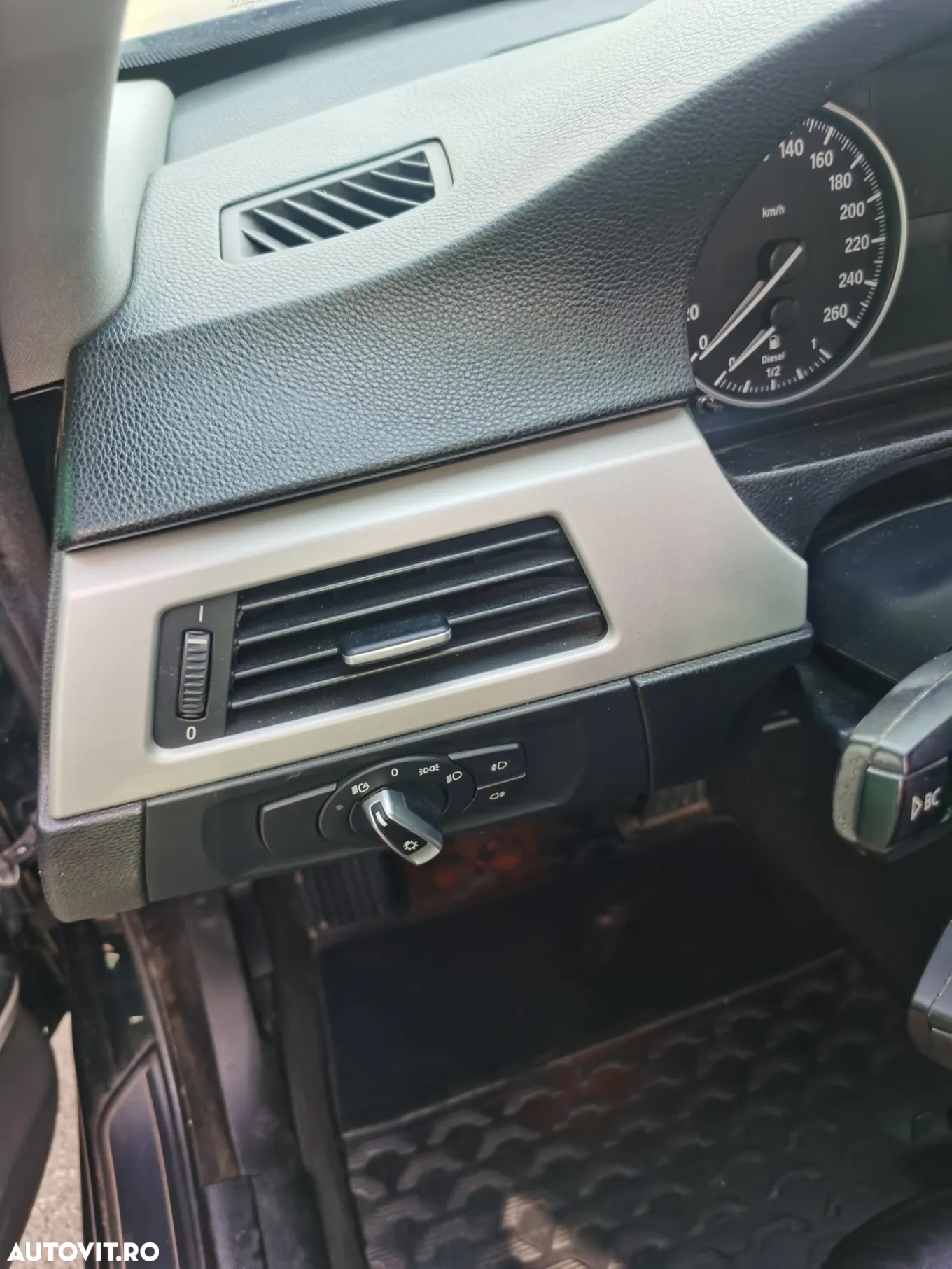 BMW Seria 3 318d - 16